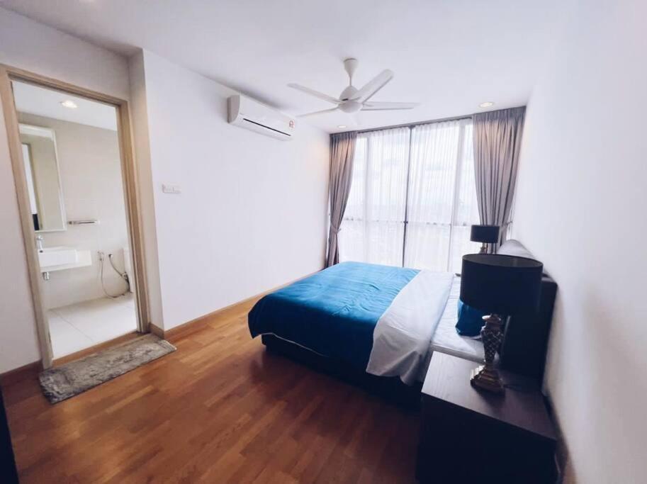 PromoConnected Train 2 Bedrooms - Above Mall Kuala Lumpur Exterior photo